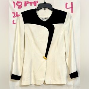 Kasper Cream and Black Color-Block Blazer